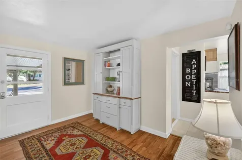 422 W 11th Avenue Mount Dora FL 32757