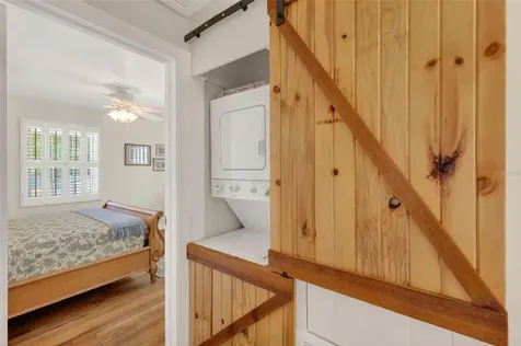 422 W 11th Avenue Mount Dora FL 32757