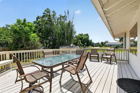 422 W 11th Avenue Mount Dora FL 32757