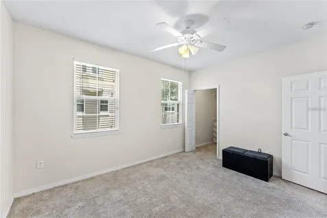 3384 Corona Village Way Orlando FL 32835