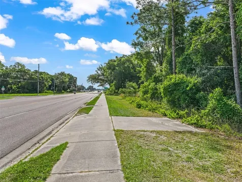 2823 W C 48 Bushnell FL 33513