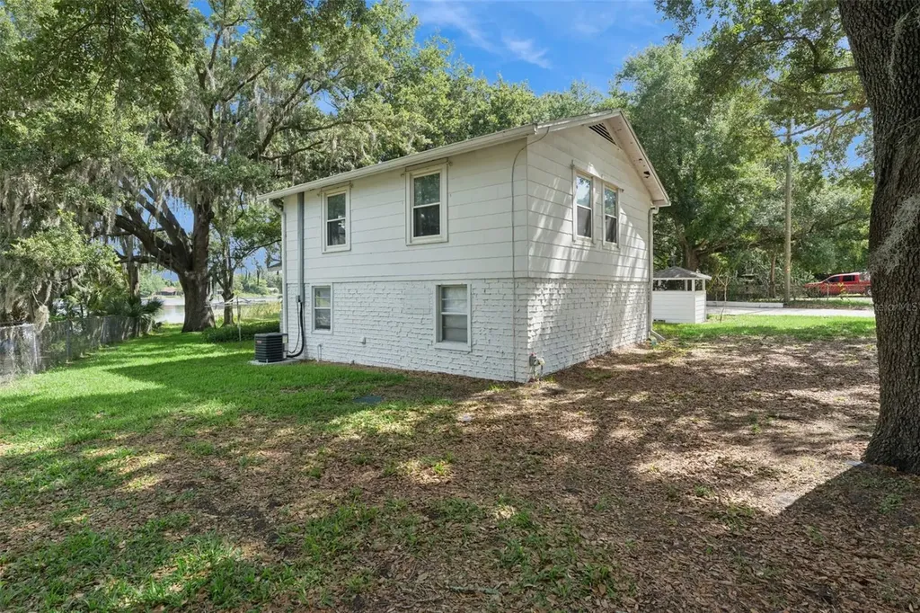 4111 Lake Lockhart Drive Orlando FL 32810