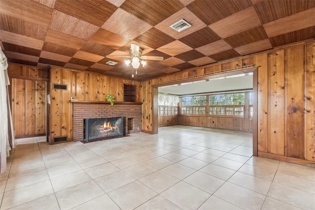 4111 Lake Lockhart Drive Orlando FL 32810