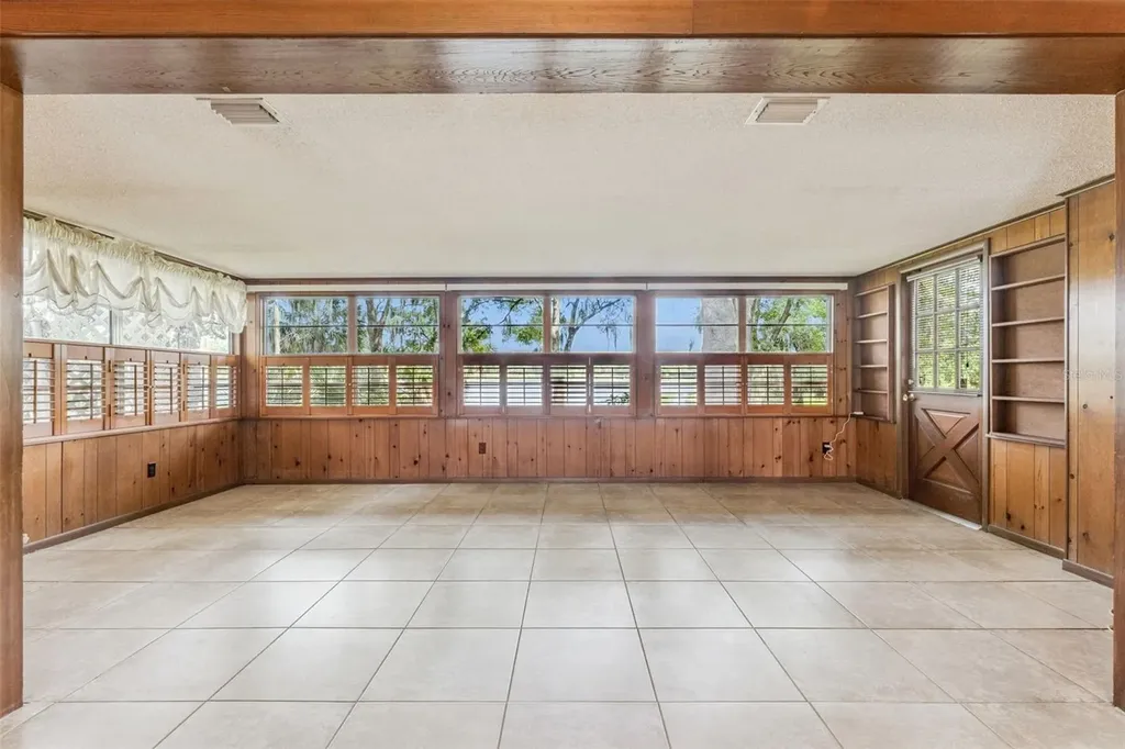 4111 Lake Lockhart Drive Orlando FL 32810