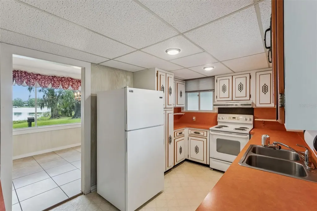 4111 Lake Lockhart Drive Orlando FL 32810