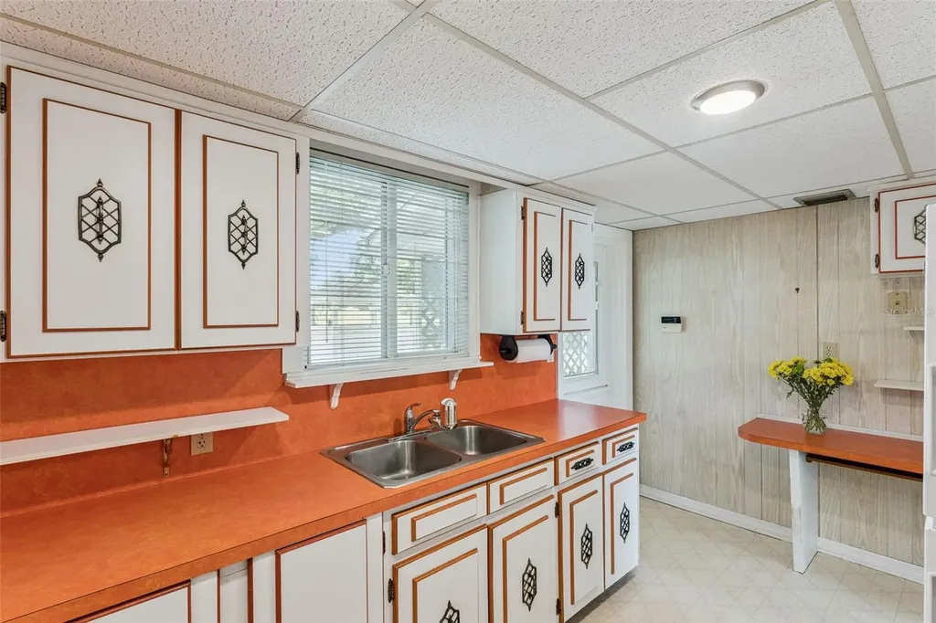 4111 Lake Lockhart Drive Orlando FL 32810