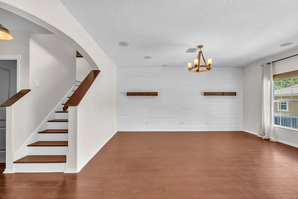 16108 Loneoak View Drive Lithia FL 33547
