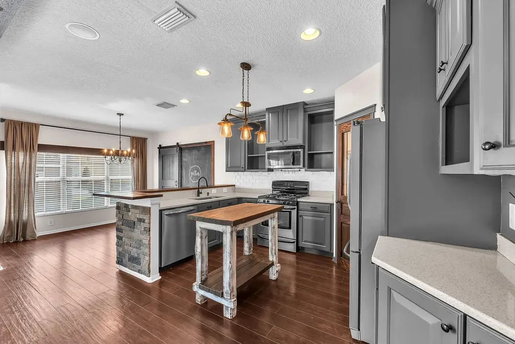 16108 Loneoak View Drive Lithia FL 33547