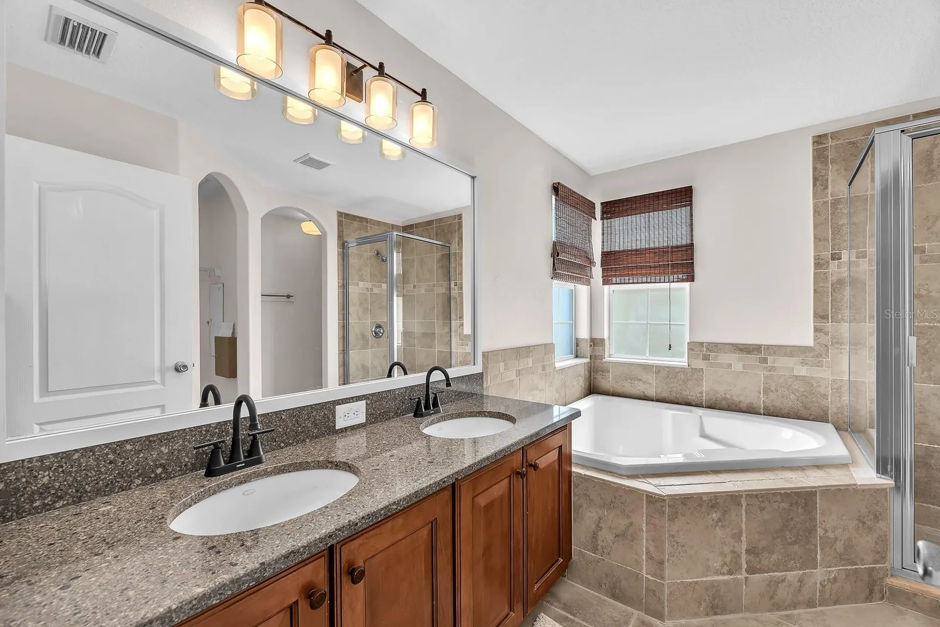 16108 Loneoak View Drive Lithia FL 33547