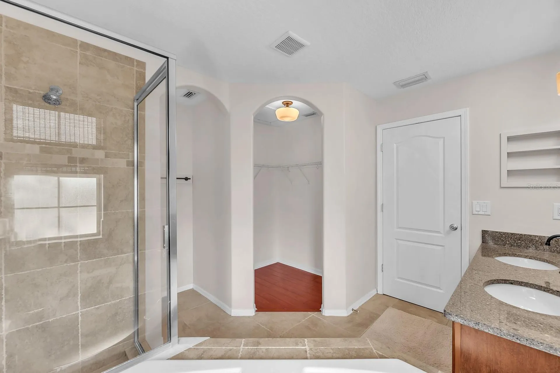 16108 Loneoak View Drive Lithia FL 33547