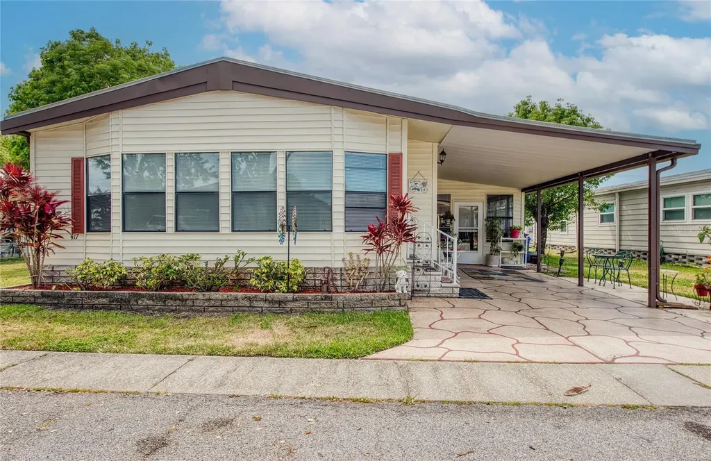 417 Dolphin Drive S Oldsmar FL 34677
