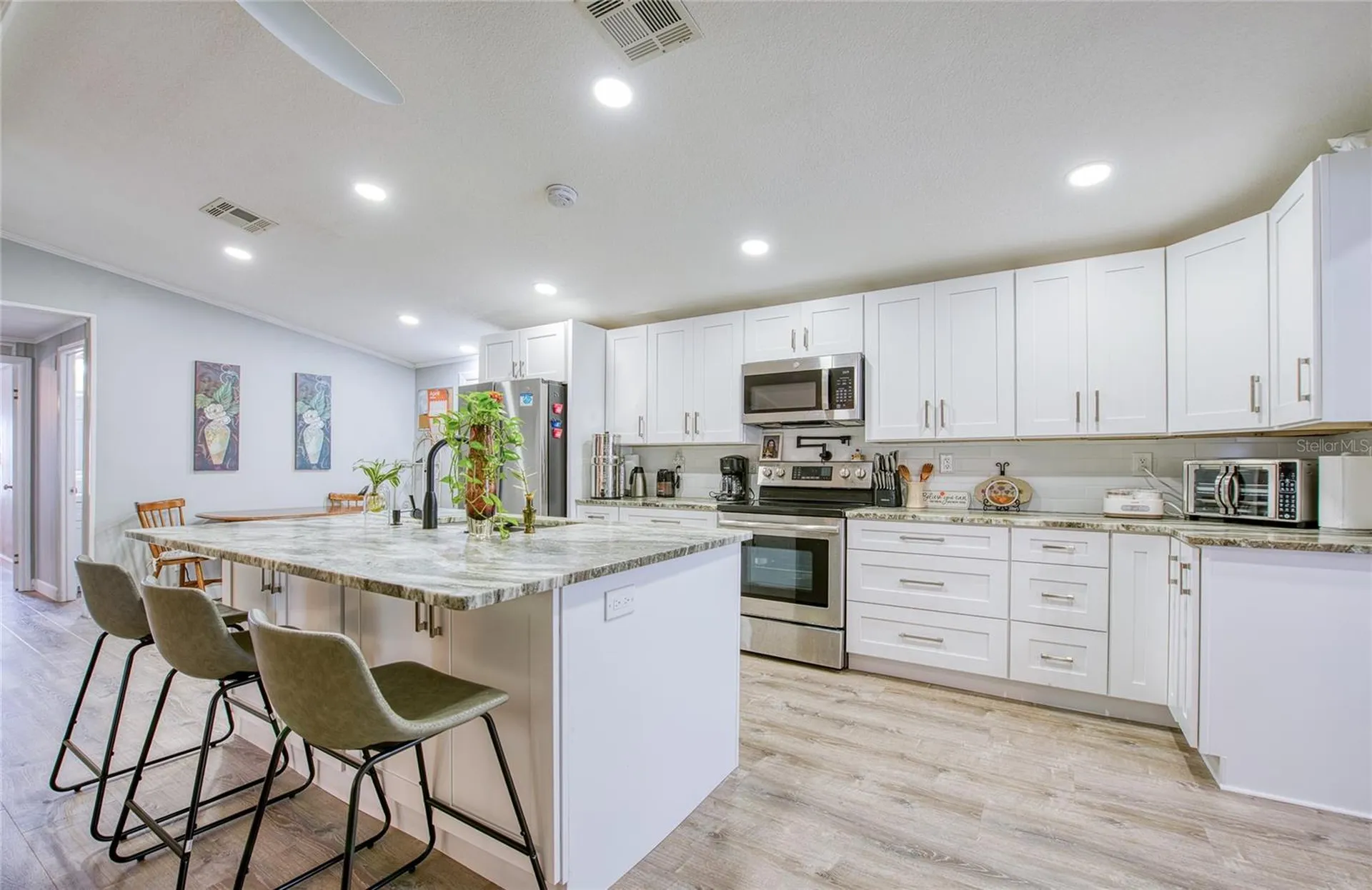417 Dolphin Drive S Oldsmar FL 34677