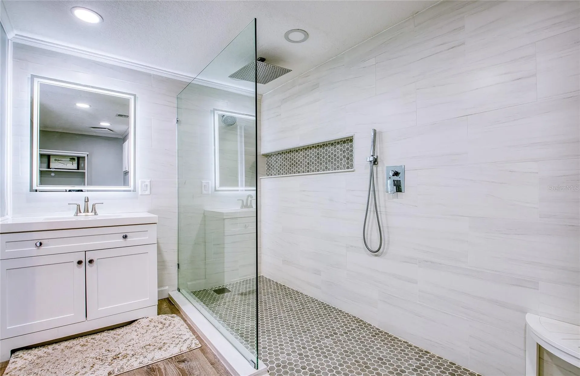417 Dolphin Drive S Oldsmar FL 34677
