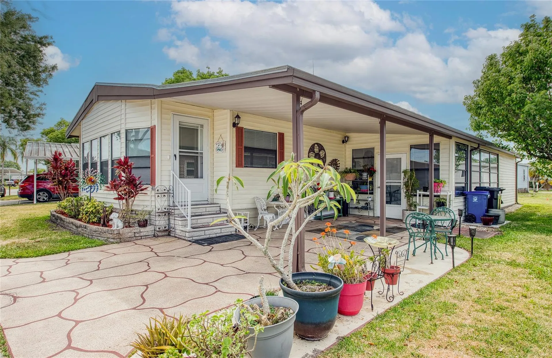 417 Dolphin Drive S Oldsmar FL 34677