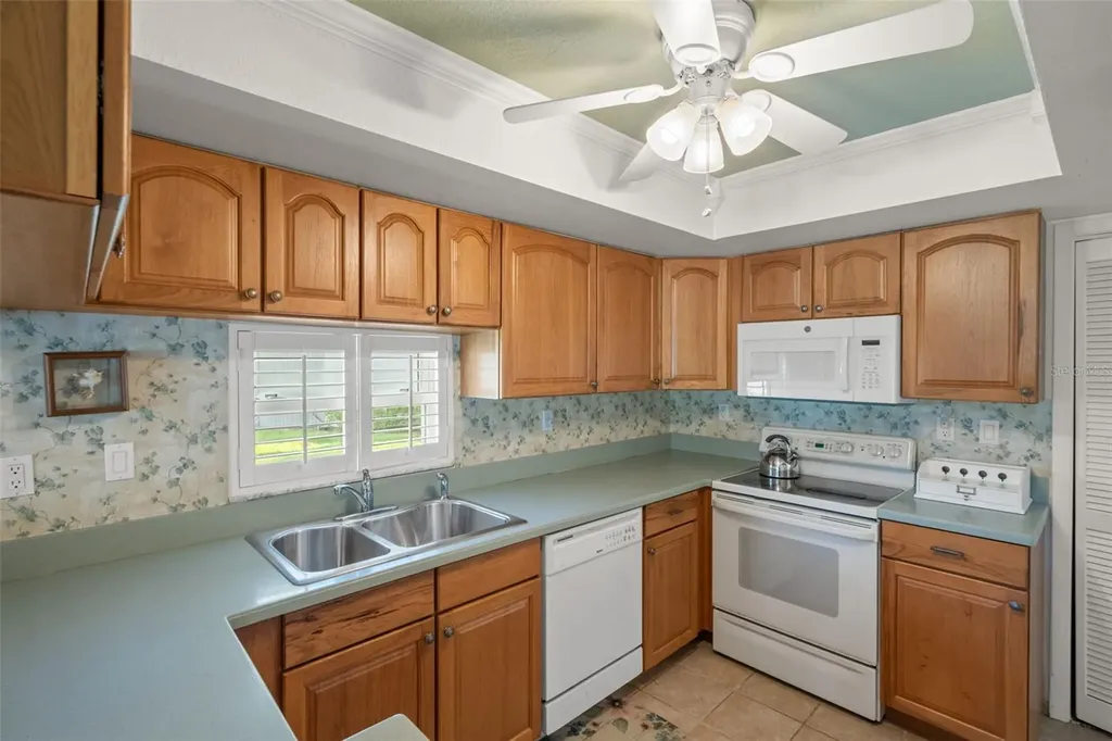 140 Ashley Lane Oldsmar FL 34677