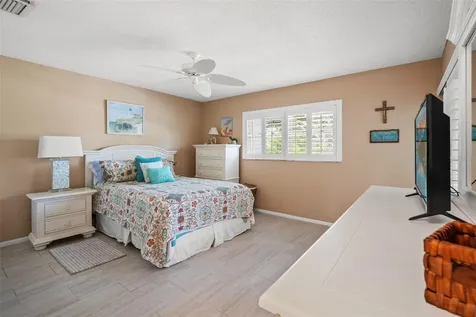 140 Ashley Lane Oldsmar FL 34677