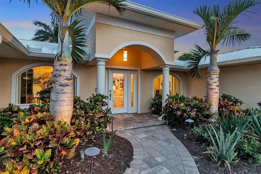 524 Hornblower Lane Longboat Key FL 34228