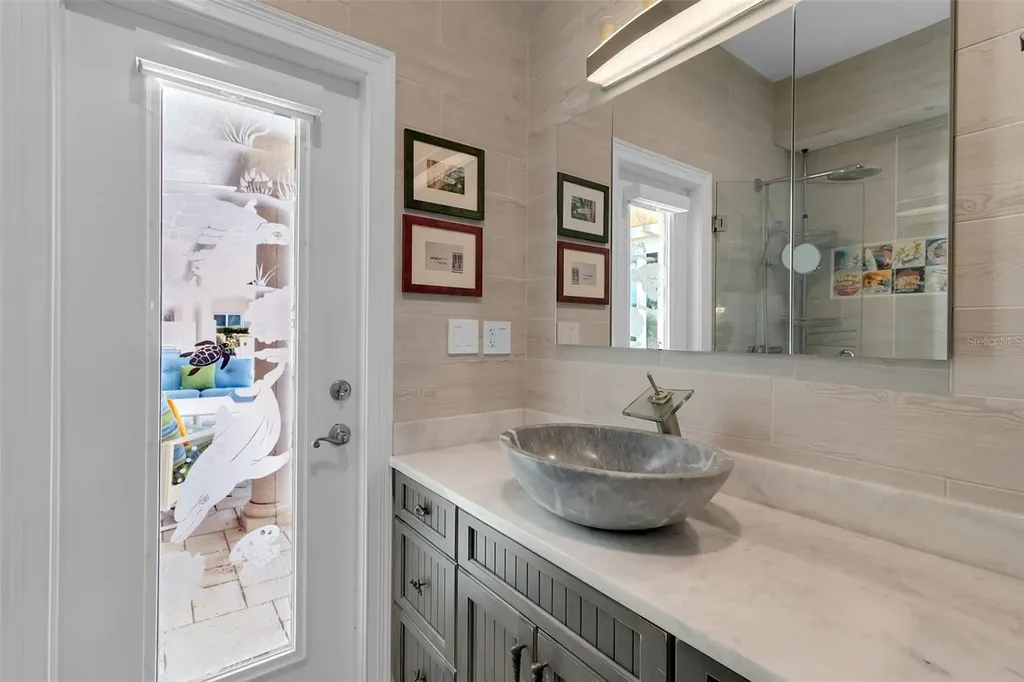 524 Hornblower Lane Longboat Key FL 34228