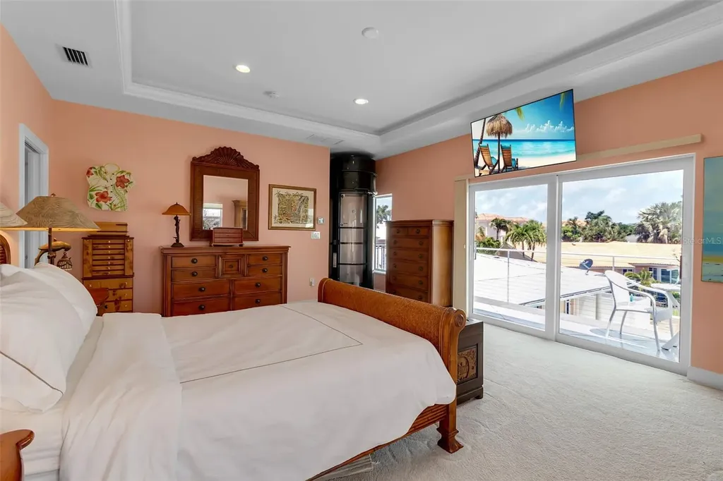 524 Hornblower Lane Longboat Key FL 34228