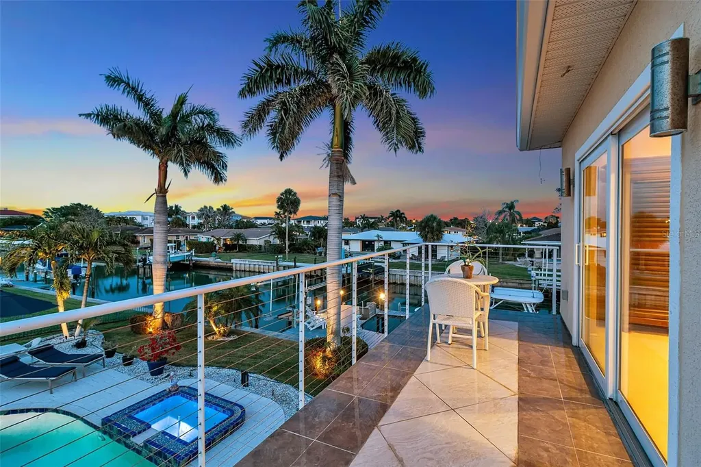 524 Hornblower Lane Longboat Key FL 34228