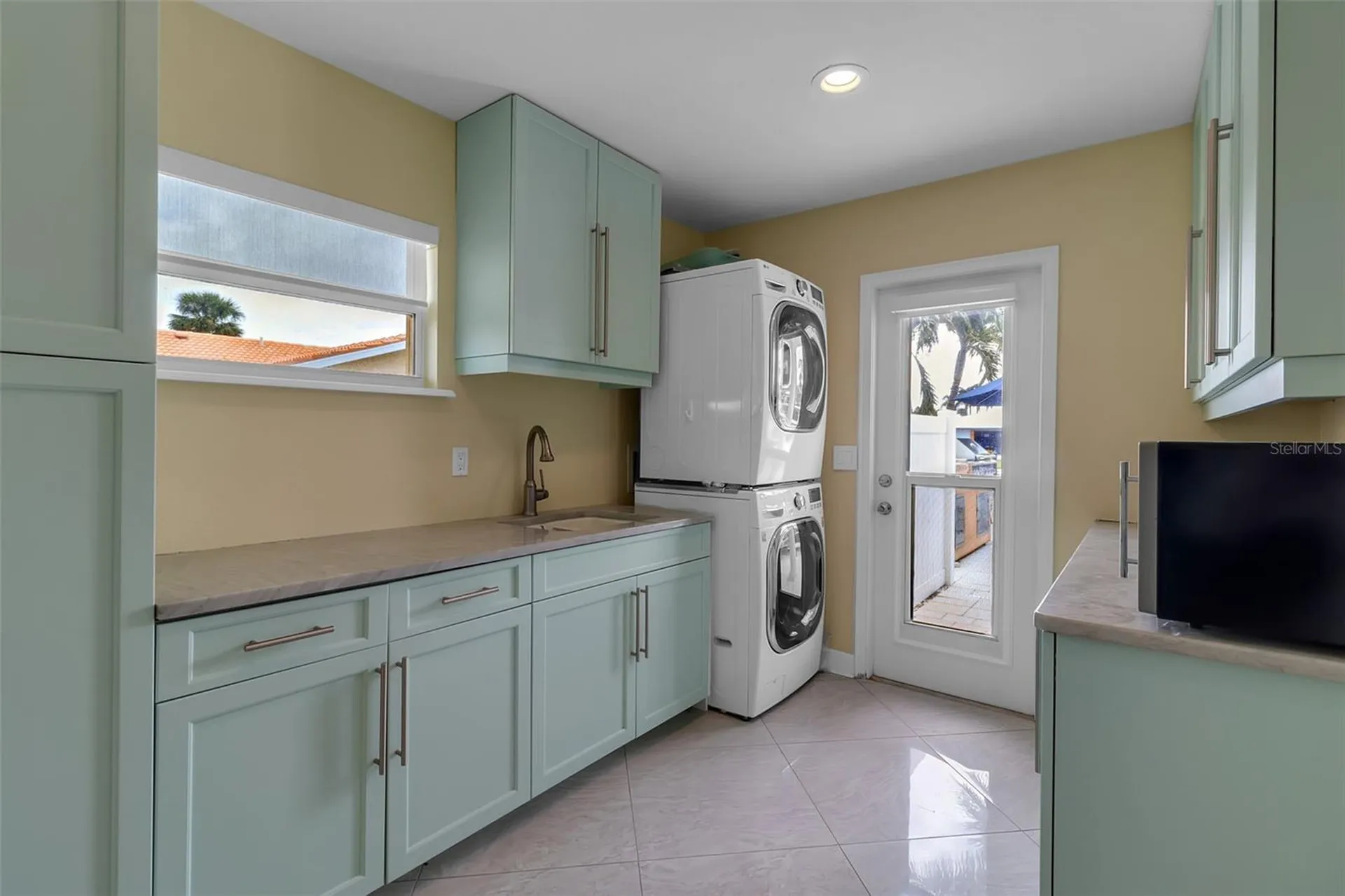 524 Hornblower Lane Longboat Key FL 34228