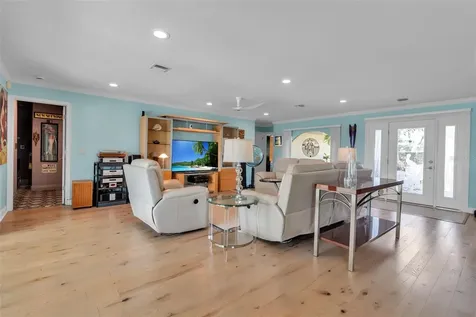 524 Hornblower Lane Longboat Key FL 34228