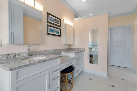524 Hornblower Lane Longboat Key FL 34228