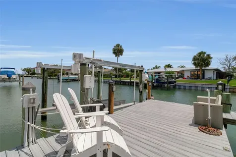 524 Hornblower Lane Longboat Key FL 34228
