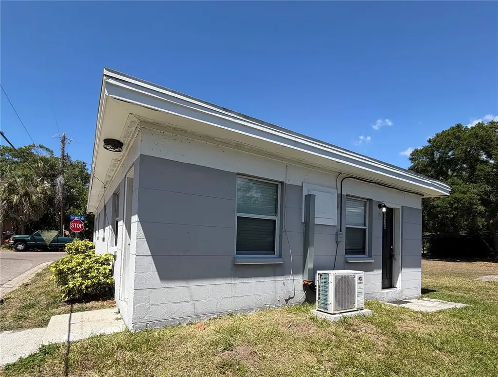 1015 Vine Avenue Clearwater FL 33755