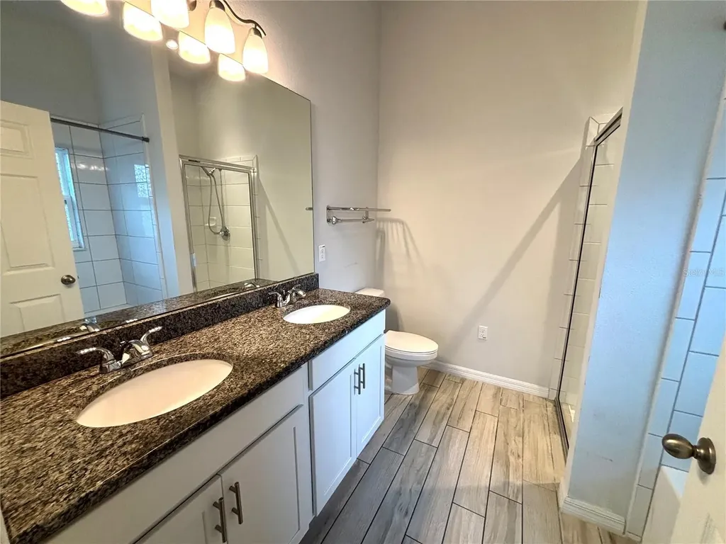 1214 Lake Blue Circle Apopka FL 32703