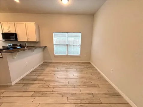1214 Lake Blue Circle Apopka FL 32703