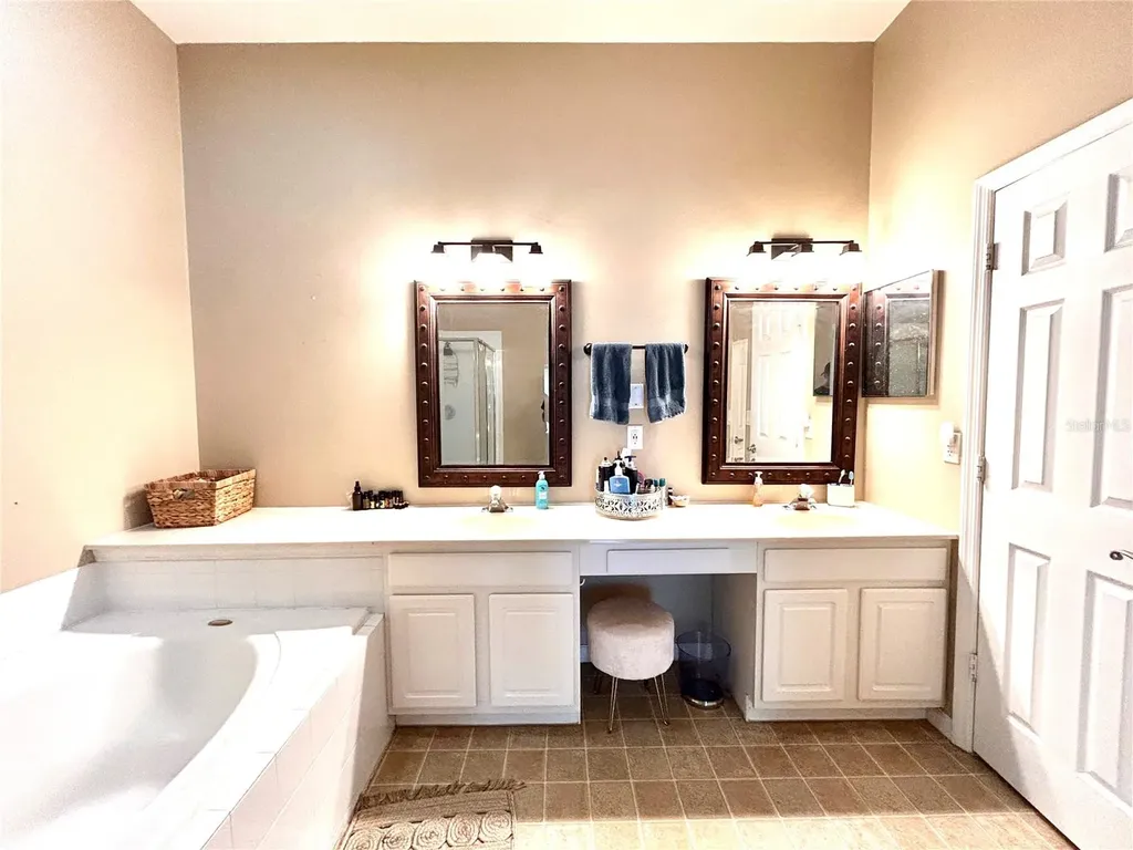 1737 Setting Sun Loop Casselberry FL 32707