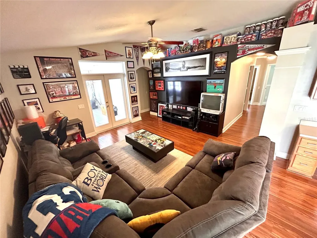 1737 Setting Sun Loop Casselberry FL 32707