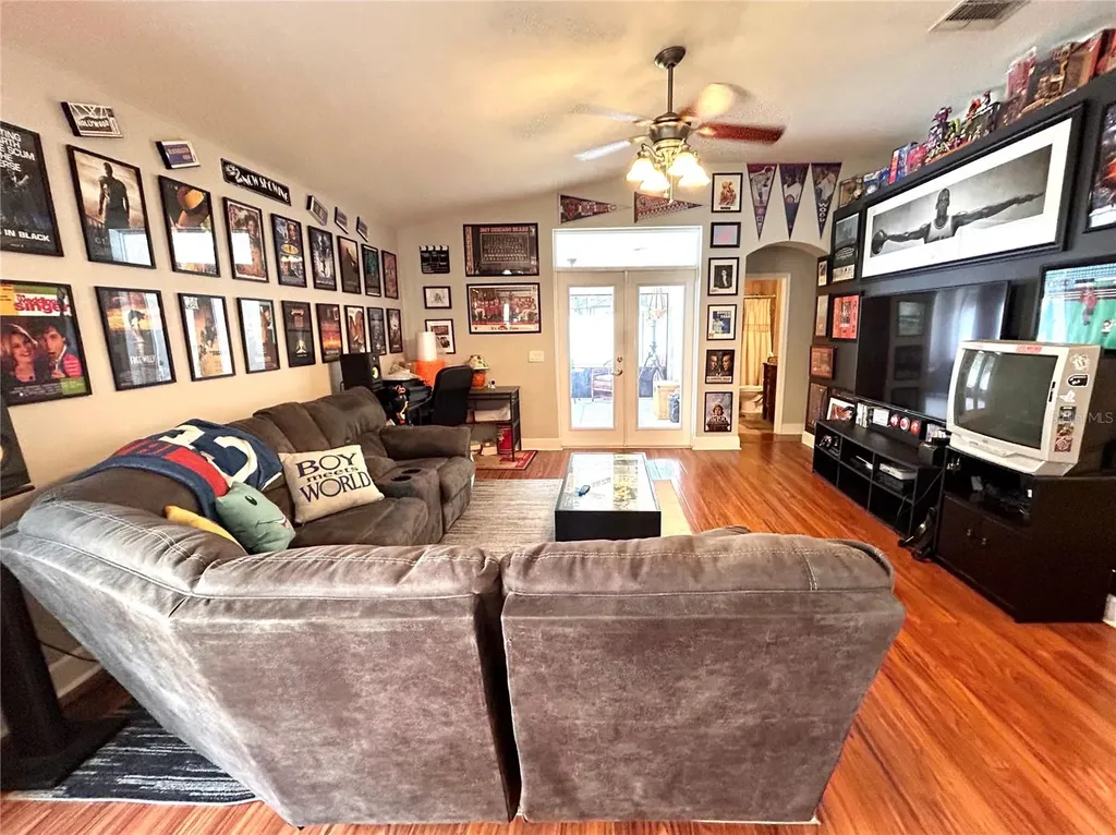1737 Setting Sun Loop Casselberry FL 32707