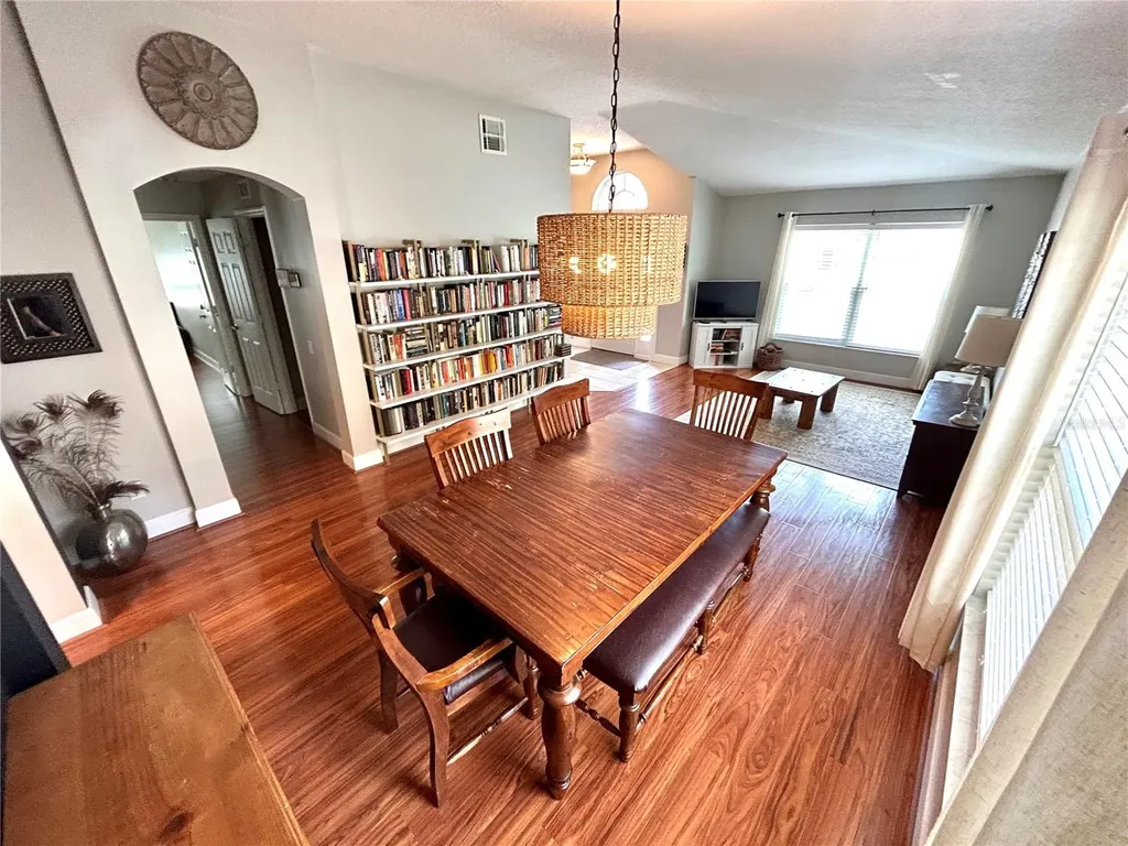 1737 Setting Sun Loop Casselberry FL 32707