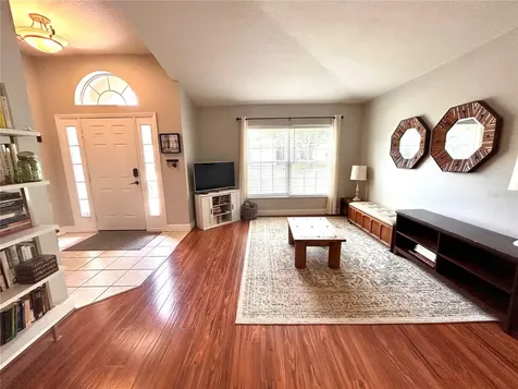 1737 Setting Sun Loop Casselberry FL 32707