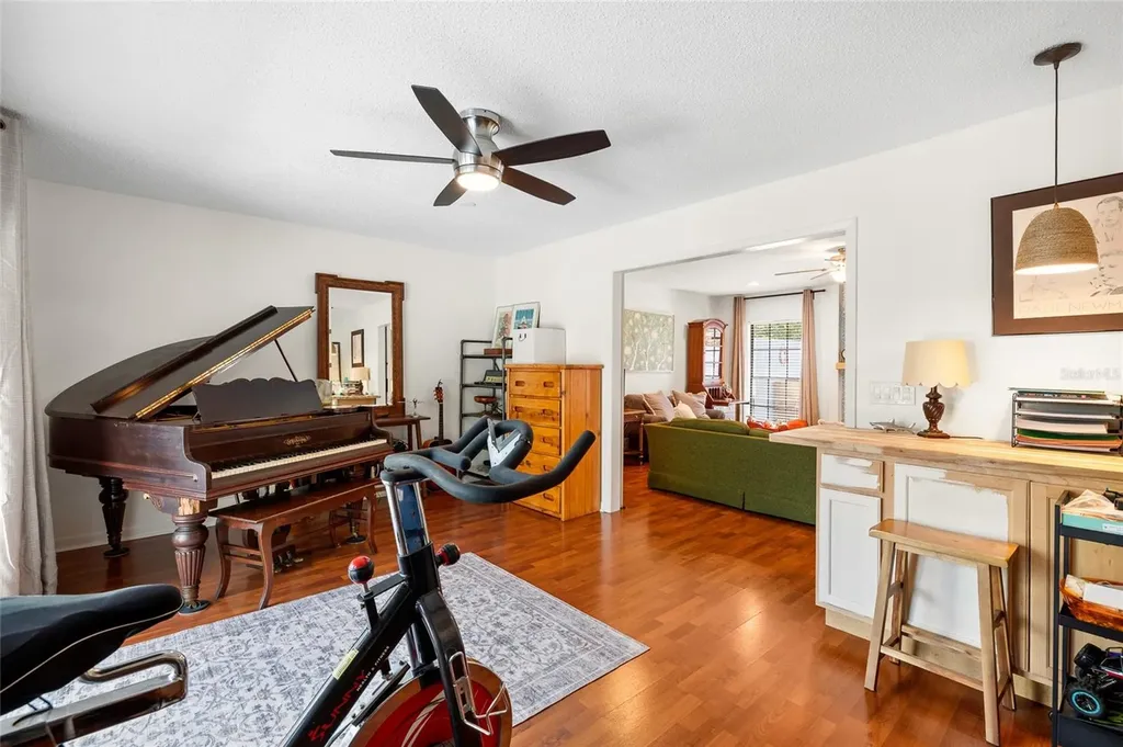 15620 Gardenside Lane Tampa FL 33624