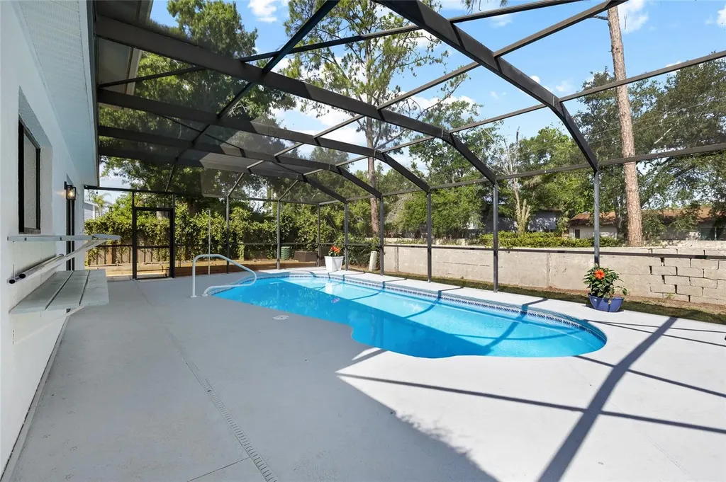 15620 Gardenside Lane Tampa FL 33624