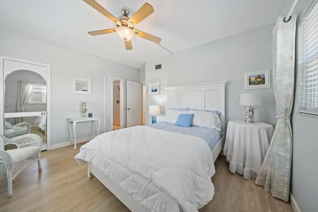 5936 Driftwood Avenue Sarasota FL 34231