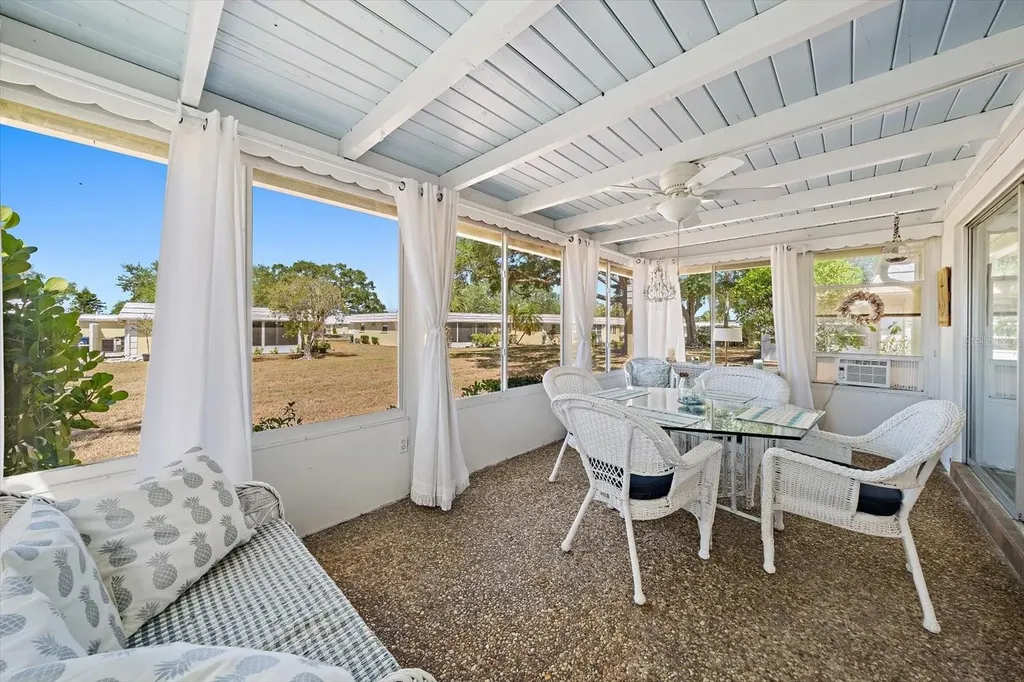 5936 Driftwood Avenue Sarasota FL 34231