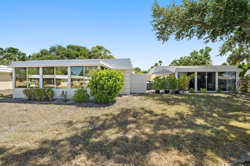 5936 Driftwood Avenue Sarasota FL 34231
