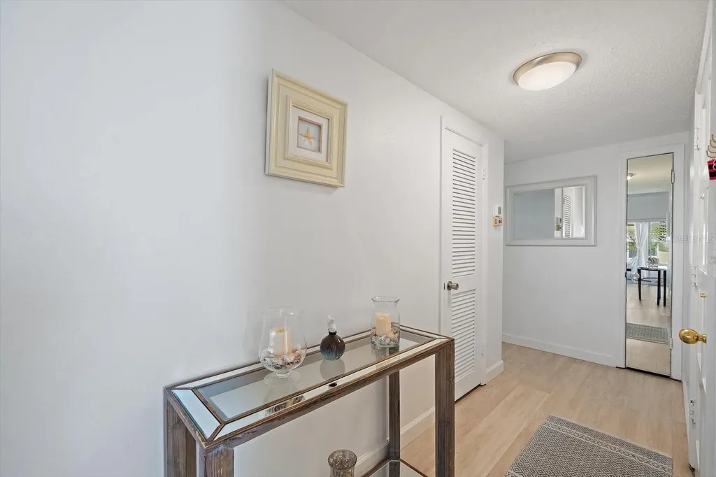 5936 Driftwood Avenue Sarasota FL 34231