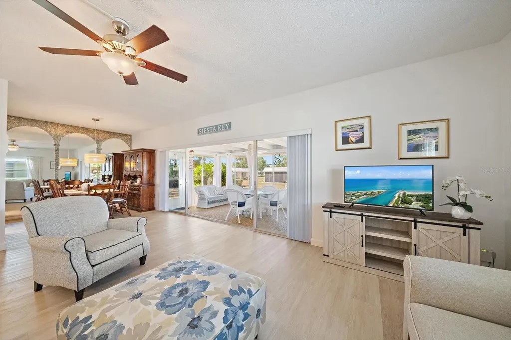 5936 Driftwood Avenue Sarasota FL 34231
