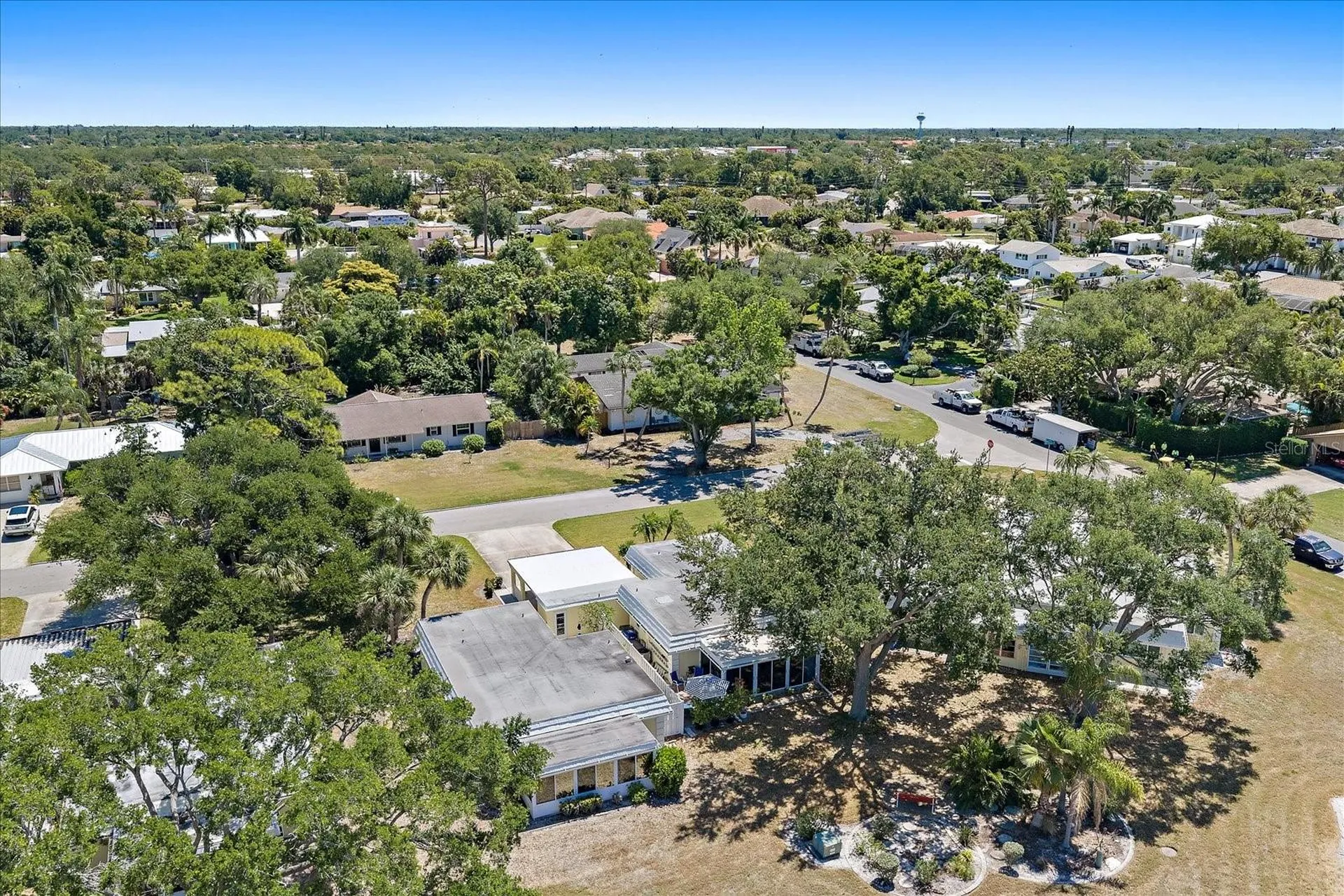 5936 Driftwood Avenue Sarasota FL 34231