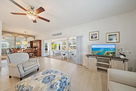5936 Driftwood Avenue Sarasota FL 34231