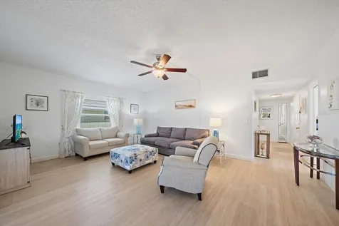 5936 Driftwood Avenue Sarasota FL 34231