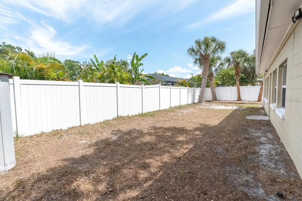 6860 14th Way S St Petersburg FL 33705