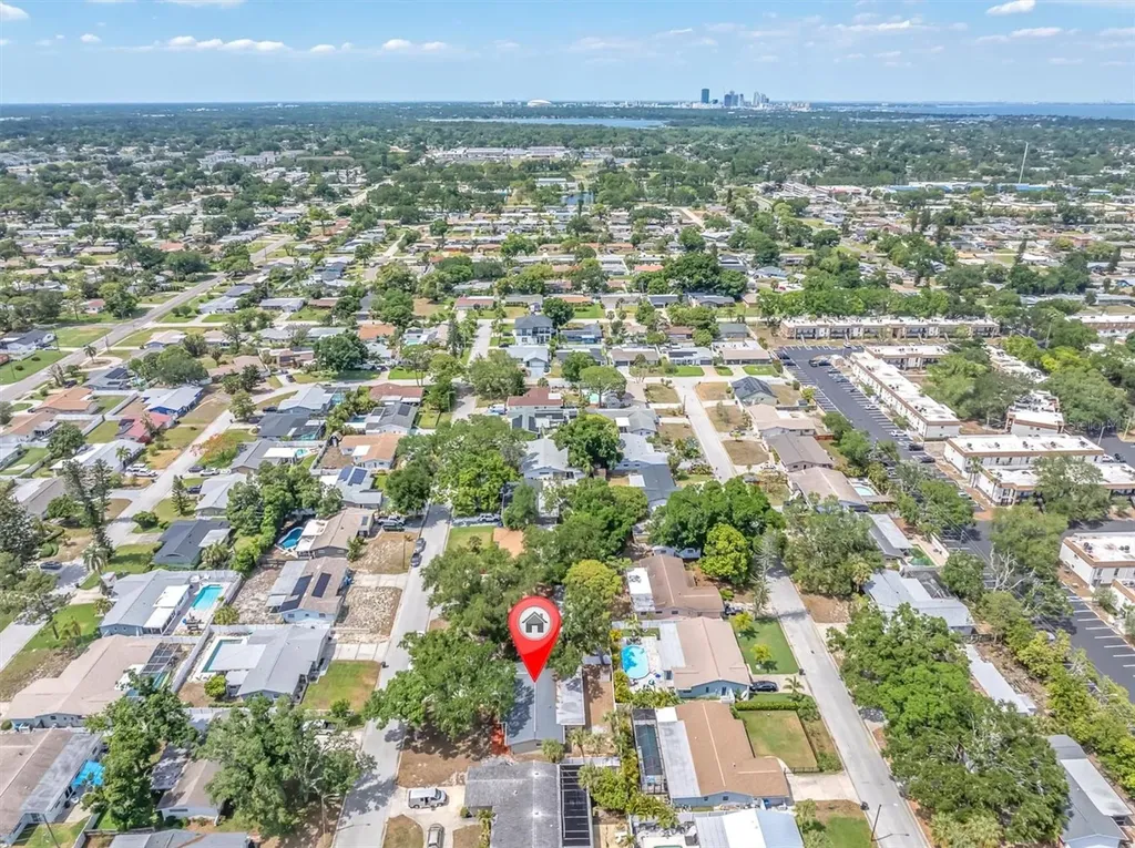 6860 14th Way S St Petersburg FL 33705