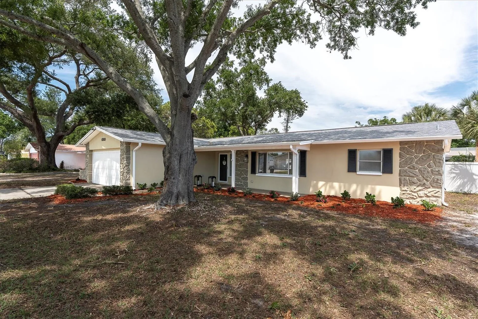 6860 14th Way S St Petersburg FL 33705