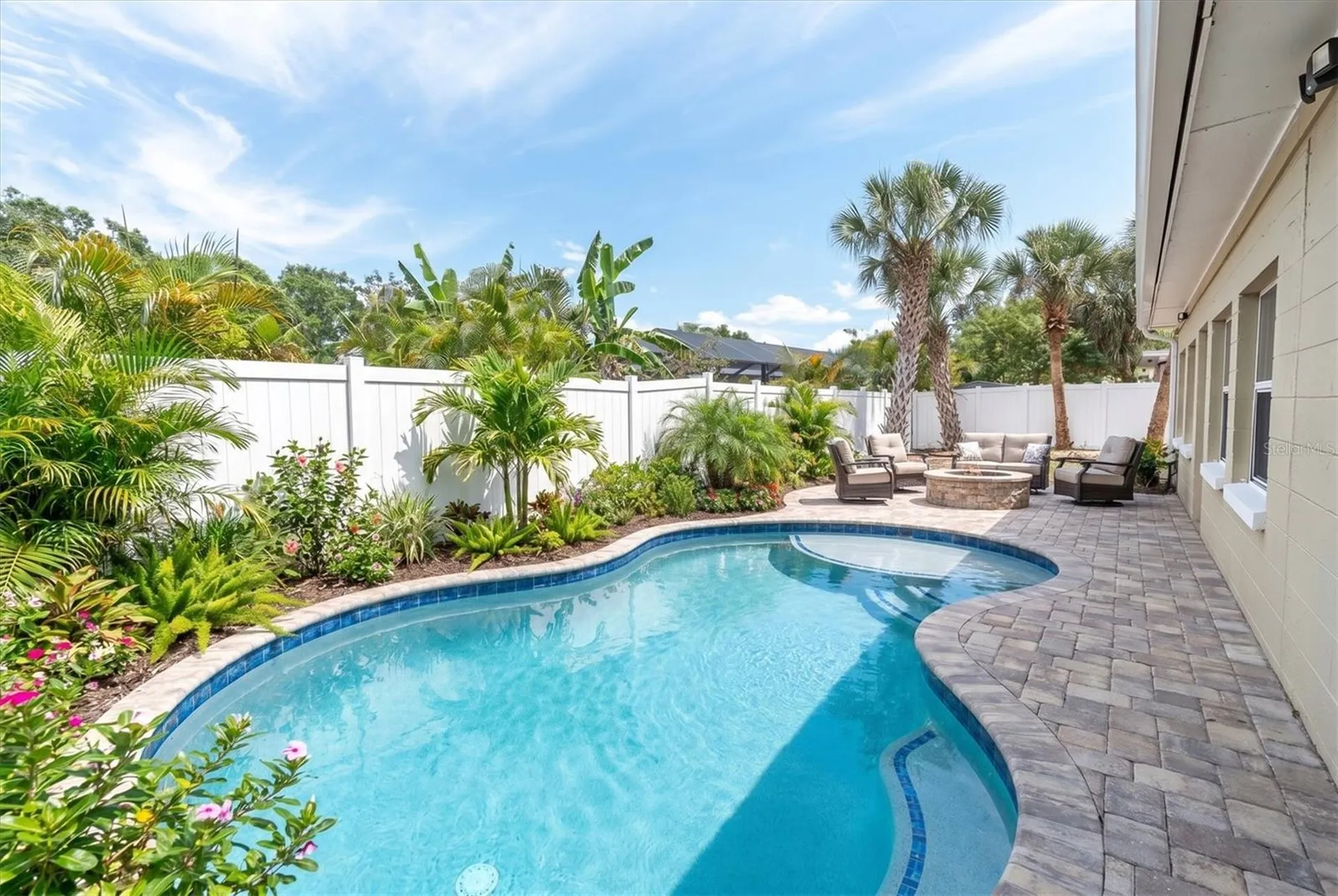 6860 14th Way S St Petersburg FL 33705